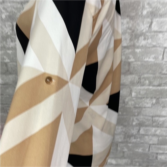 New York & Company Geometric Print Blouse - Picture 2 of 6